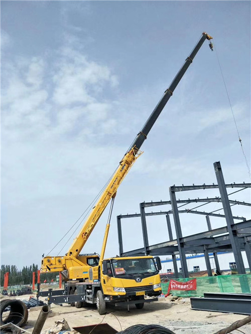 江达县超高层建筑钢结构吊装案例